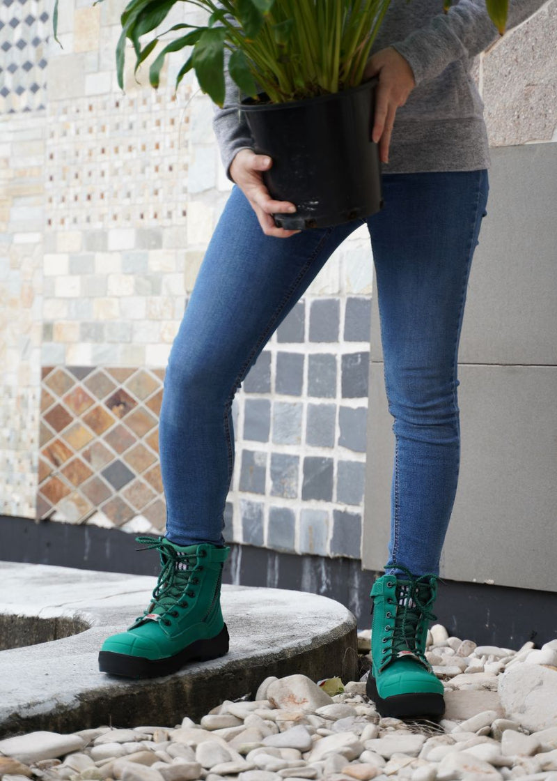 Green hot sale work boots