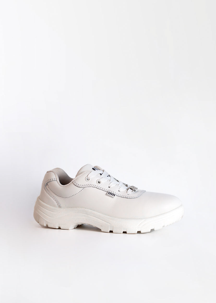 wide fit womens sneaker in white