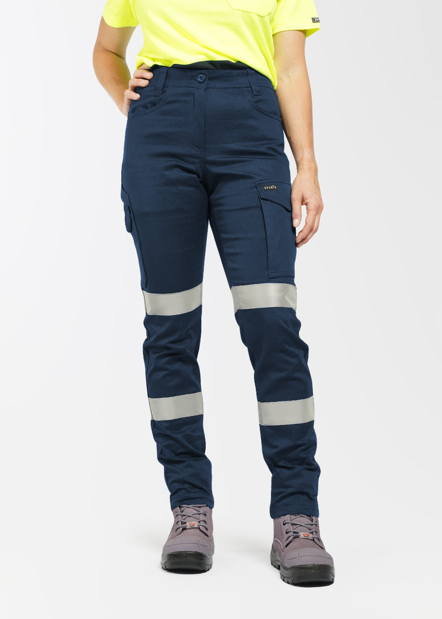 https://www.shewear.com.au/cdn/shop/products/bisley-essential-taped-cargo-pants-front_1024x.jpg?v=1663305458