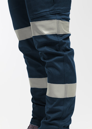 Flex and Move™ women's cargo pant